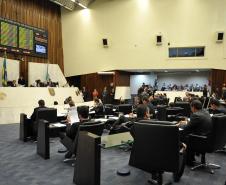 A Assembleia Legislativa aprovou nesta terça-feira (21/05) o projeto de lei do Executivo que institui o Sistema de Gestão Integrada de Recursos Financeiros do Paraná (Sigerfi), que centraliza em uma conta corrente todas as receitas arrecadadas pelo Estado. 

