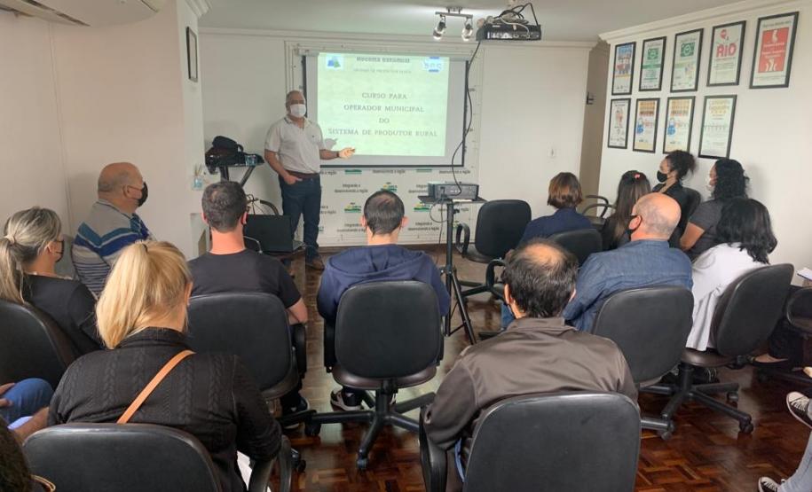 Receita Estadual promove capacitação para servidores municipais dos Campos Gerais